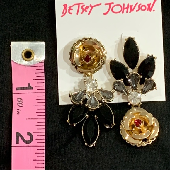 BETSEY JOHNSON Roses & Ombré Crystals DROP POST EARRINGS! Floral Mismatch Gold - Picture 6 of 6